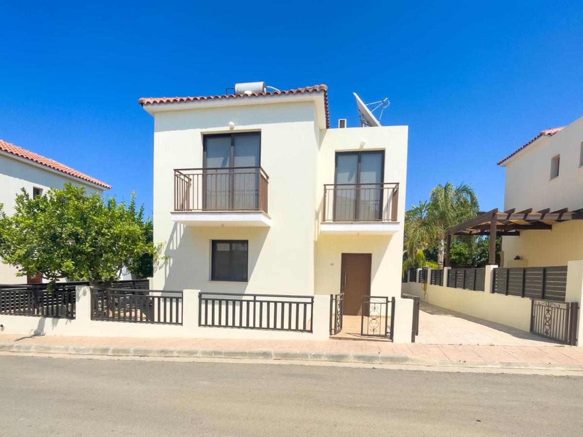 Villa Chrysa Protaras Exteriör bild
