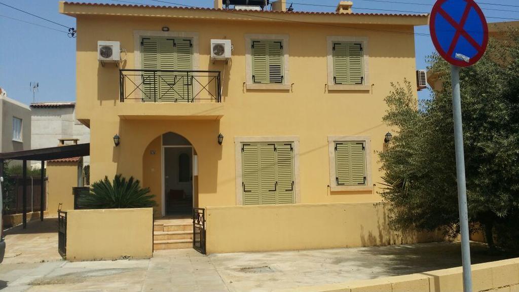 Villa Chrysa Protaras Rum bild
